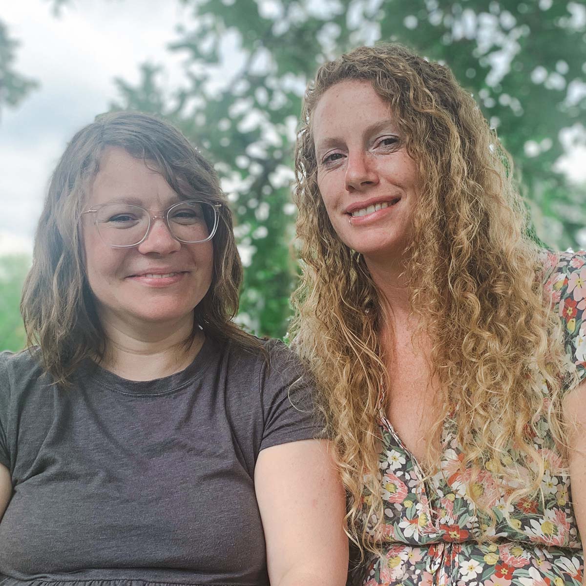 Photo of founders Anna and Brittani